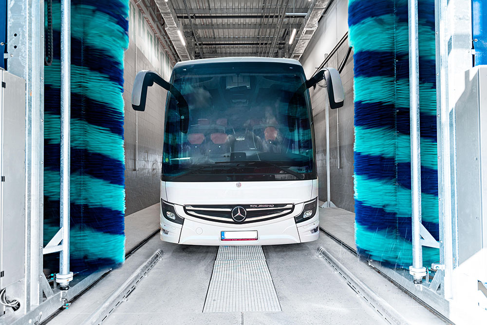 Bus_in_bus_wash